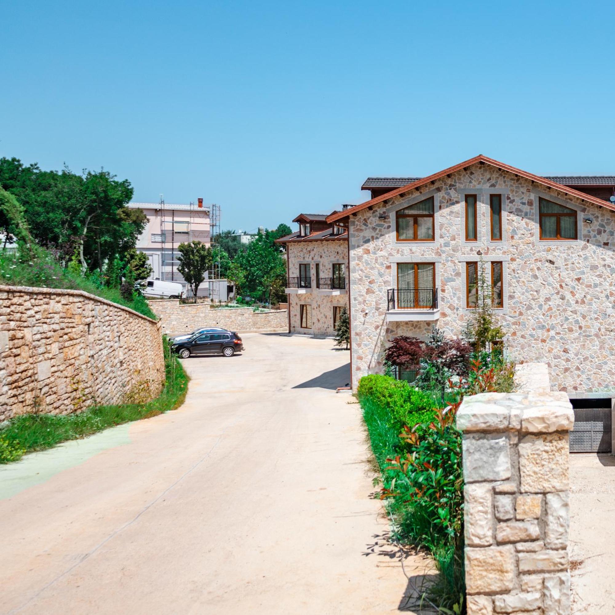 Gle-Alb Agrotourism Hotel Tepelene Екстериор снимка