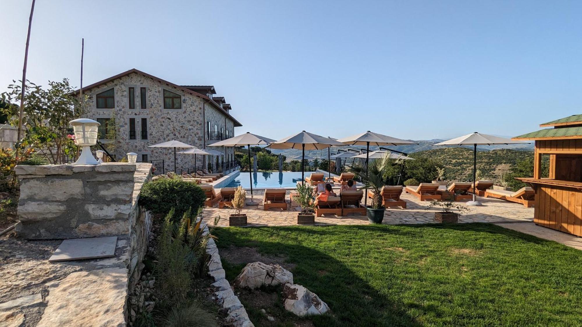 Gle-Alb Agrotourism Hotel Tepelene Екстериор снимка