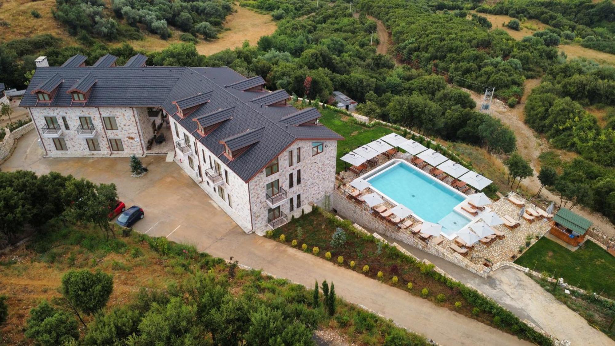 Gle-Alb Agrotourism Hotel Tepelene Екстериор снимка