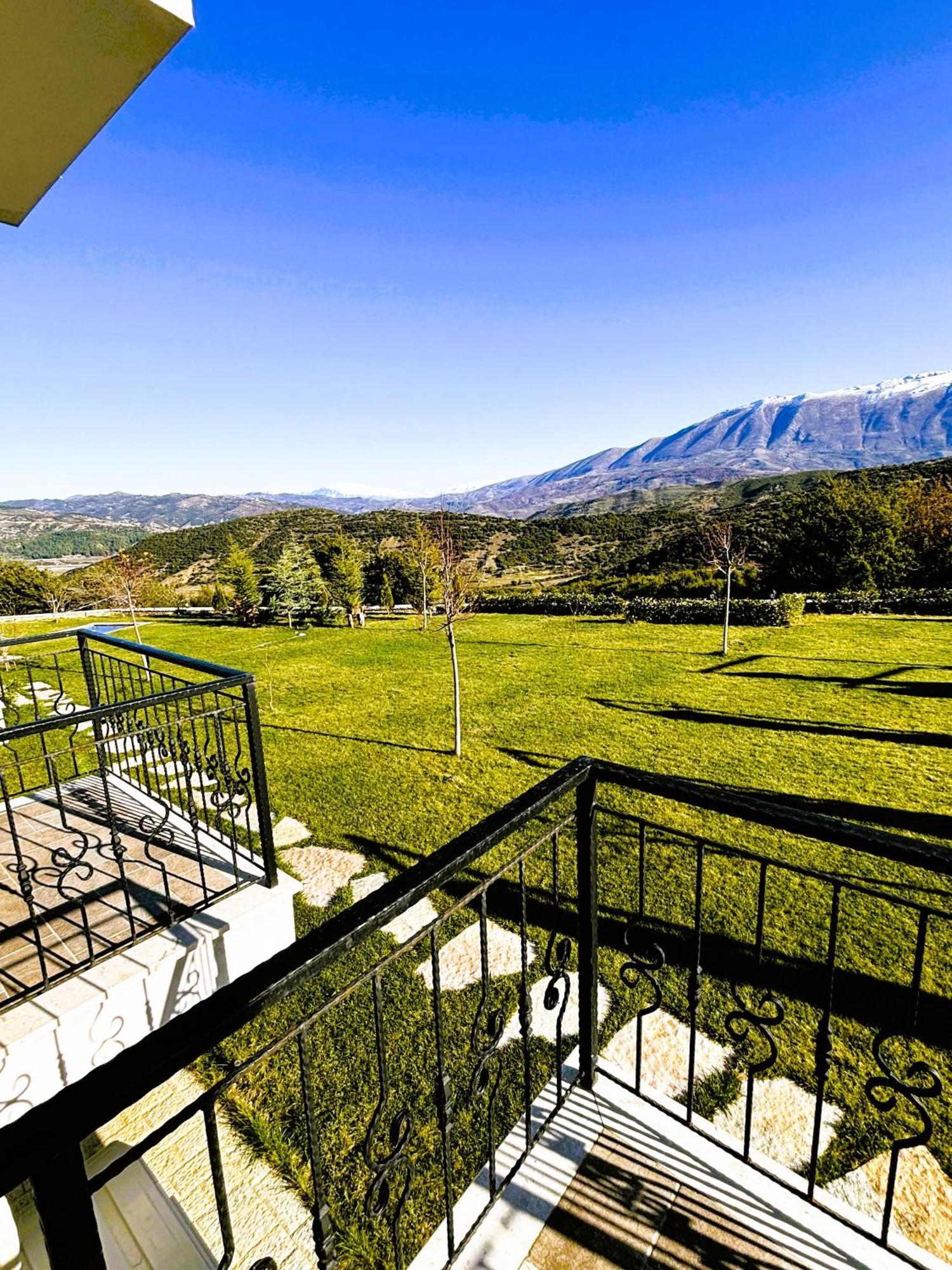 Gle-Alb Agrotourism Hotel Tepelene Екстериор снимка