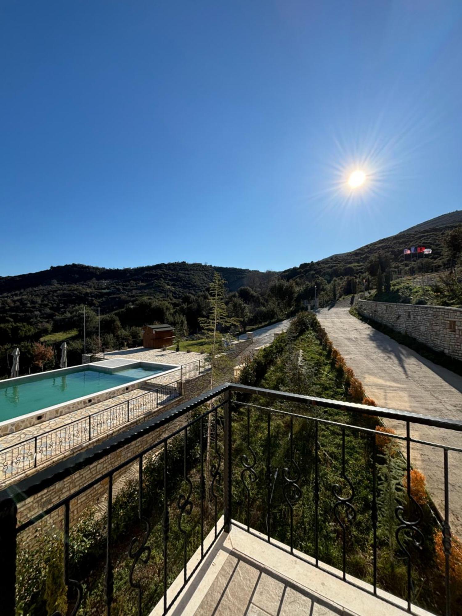 Gle-Alb Agrotourism Hotel Tepelene Екстериор снимка