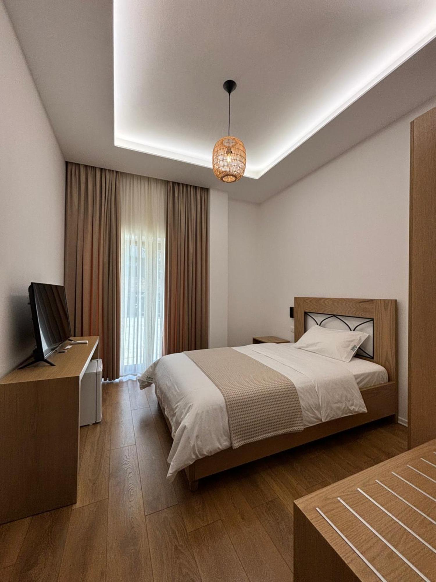 Gle-Alb Agrotourism Hotel Tepelene Екстериор снимка