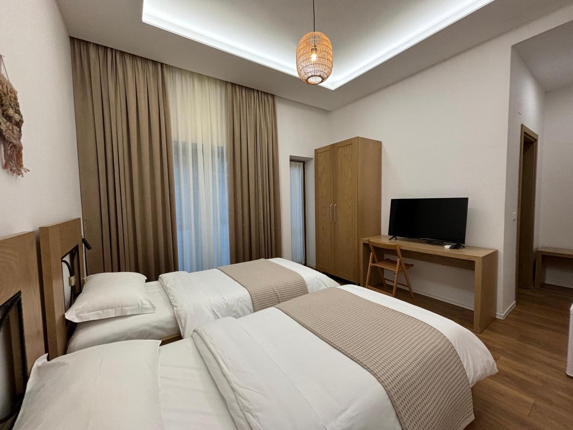 Gle-Alb Agrotourism Hotel Tepelene Екстериор снимка