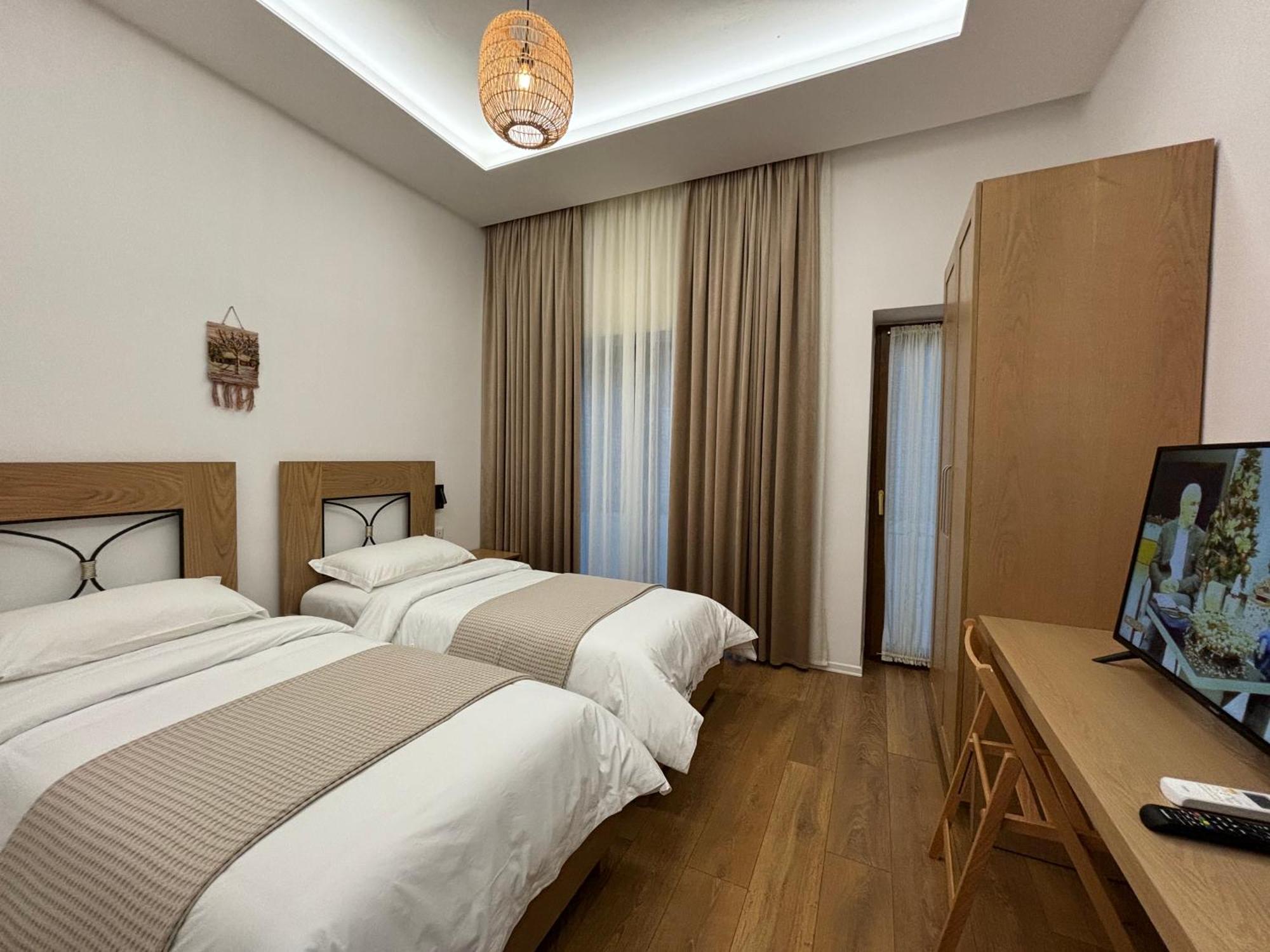 Gle-Alb Agrotourism Hotel Tepelene Екстериор снимка
