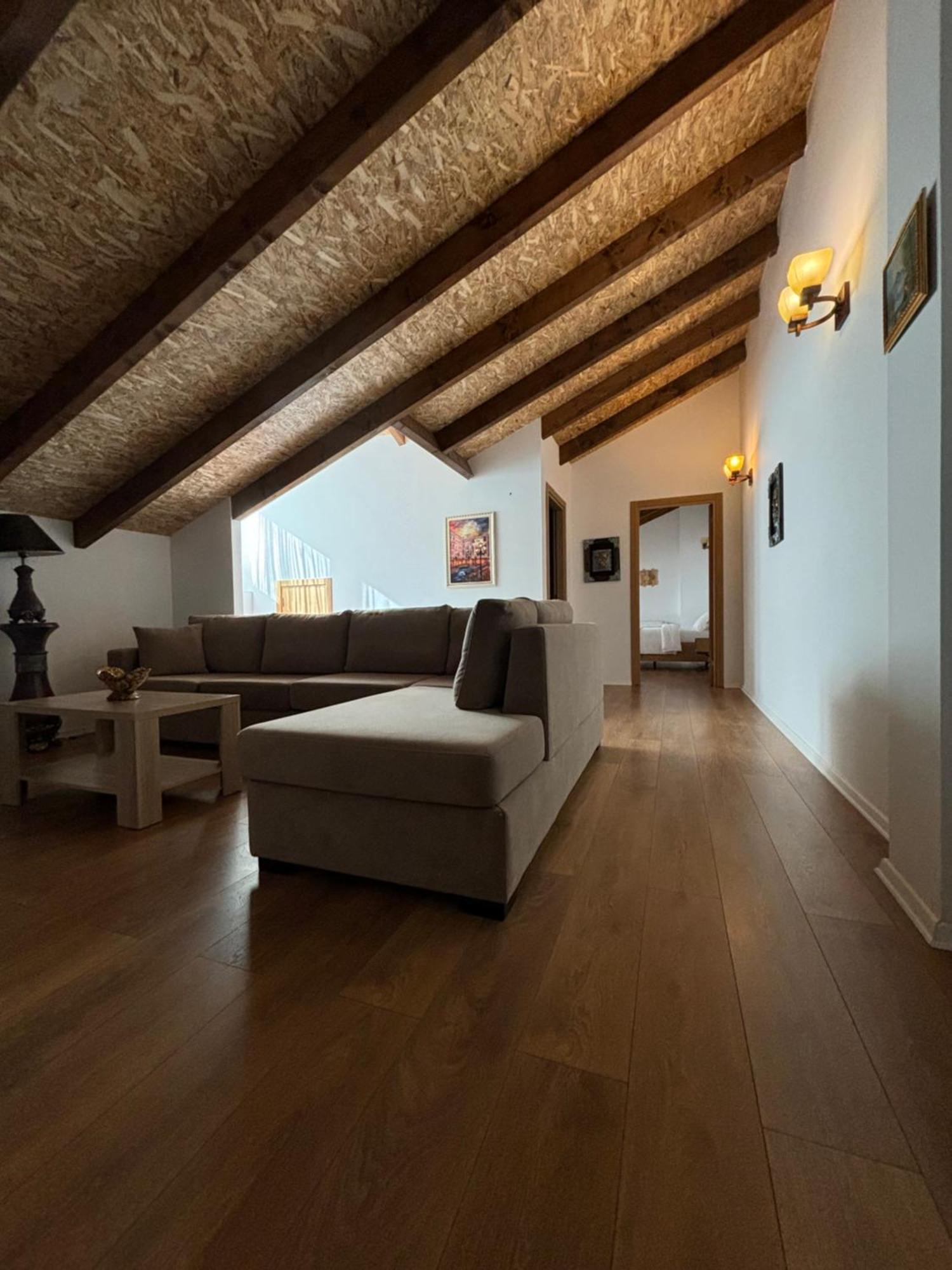 Gle-Alb Agrotourism Hotel Tepelene Екстериор снимка
