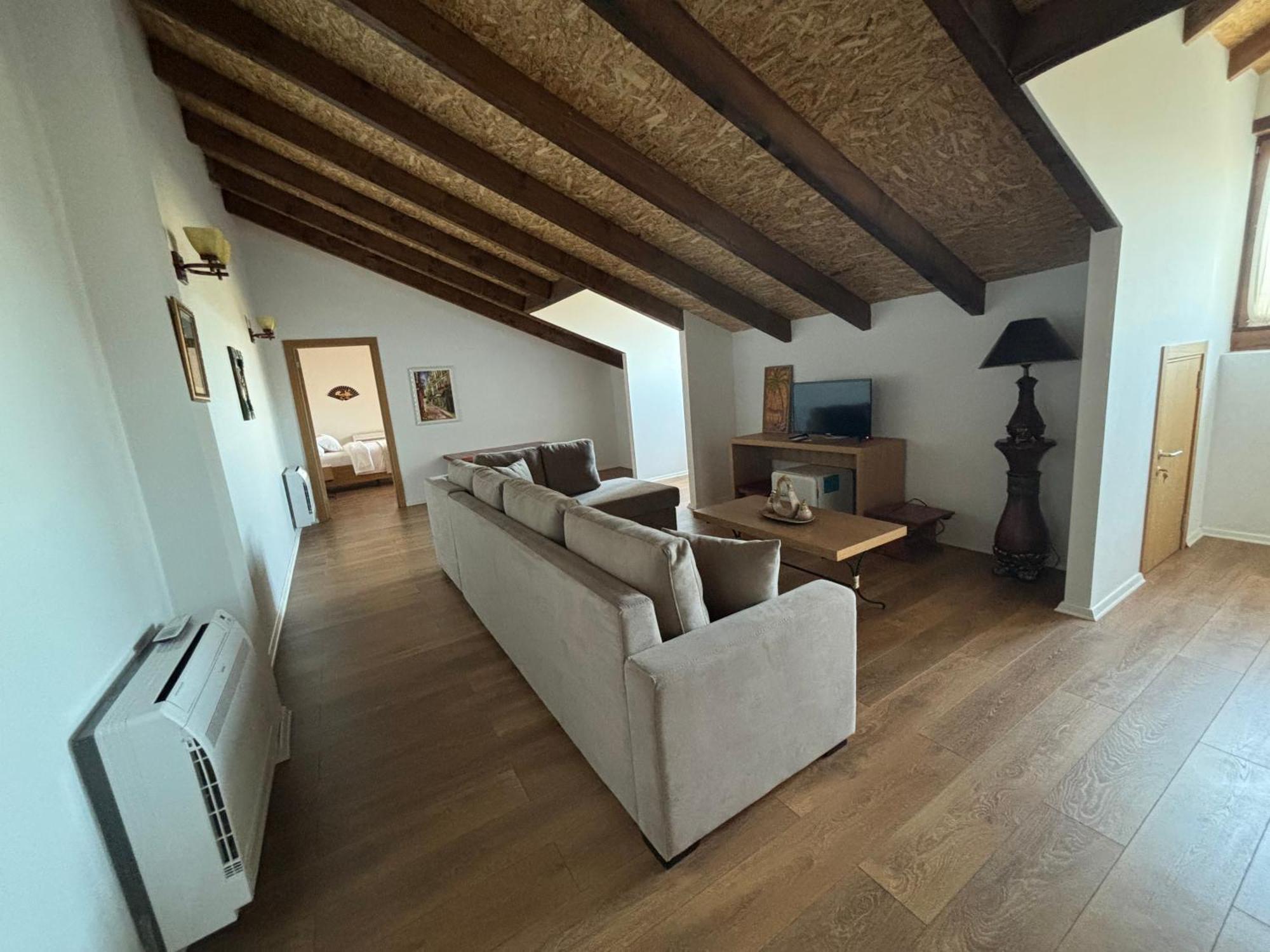 Gle-Alb Agrotourism Hotel Tepelene Екстериор снимка