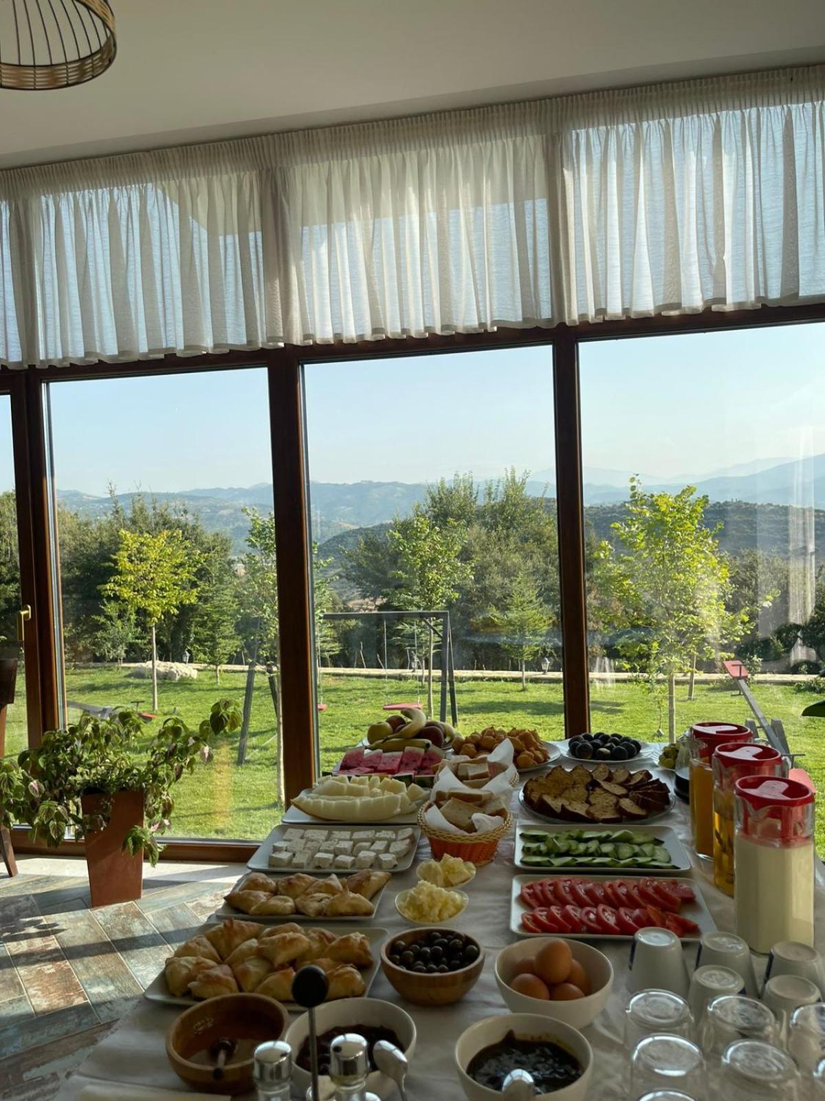 Gle-Alb Agrotourism Hotel Tepelene Екстериор снимка