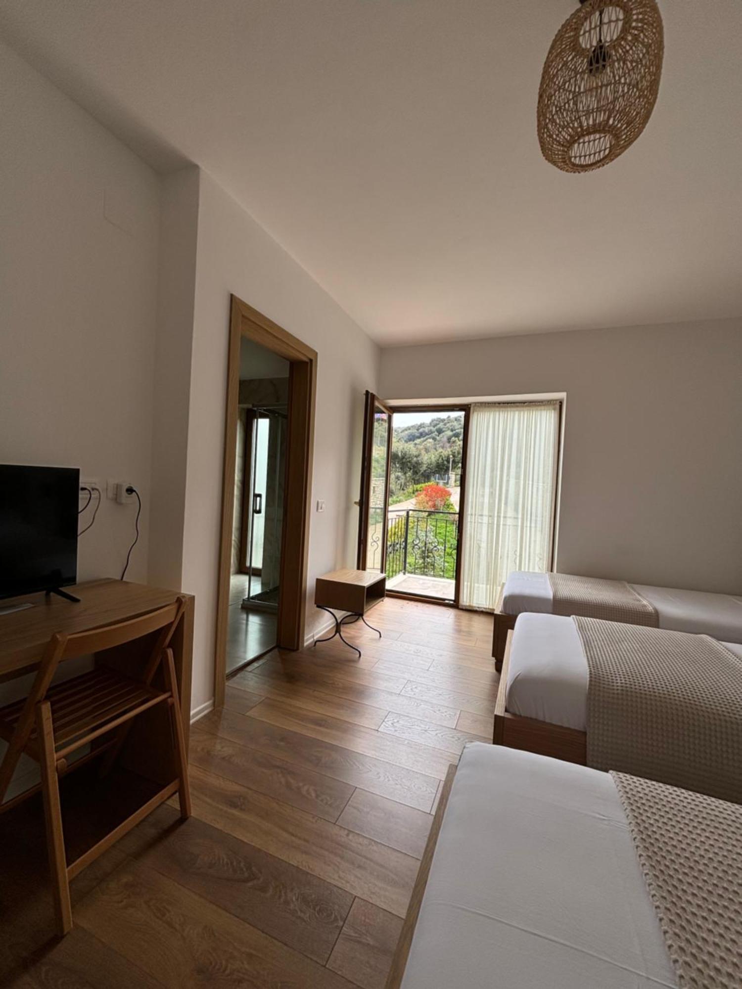 Gle-Alb Agrotourism Hotel Tepelene Екстериор снимка