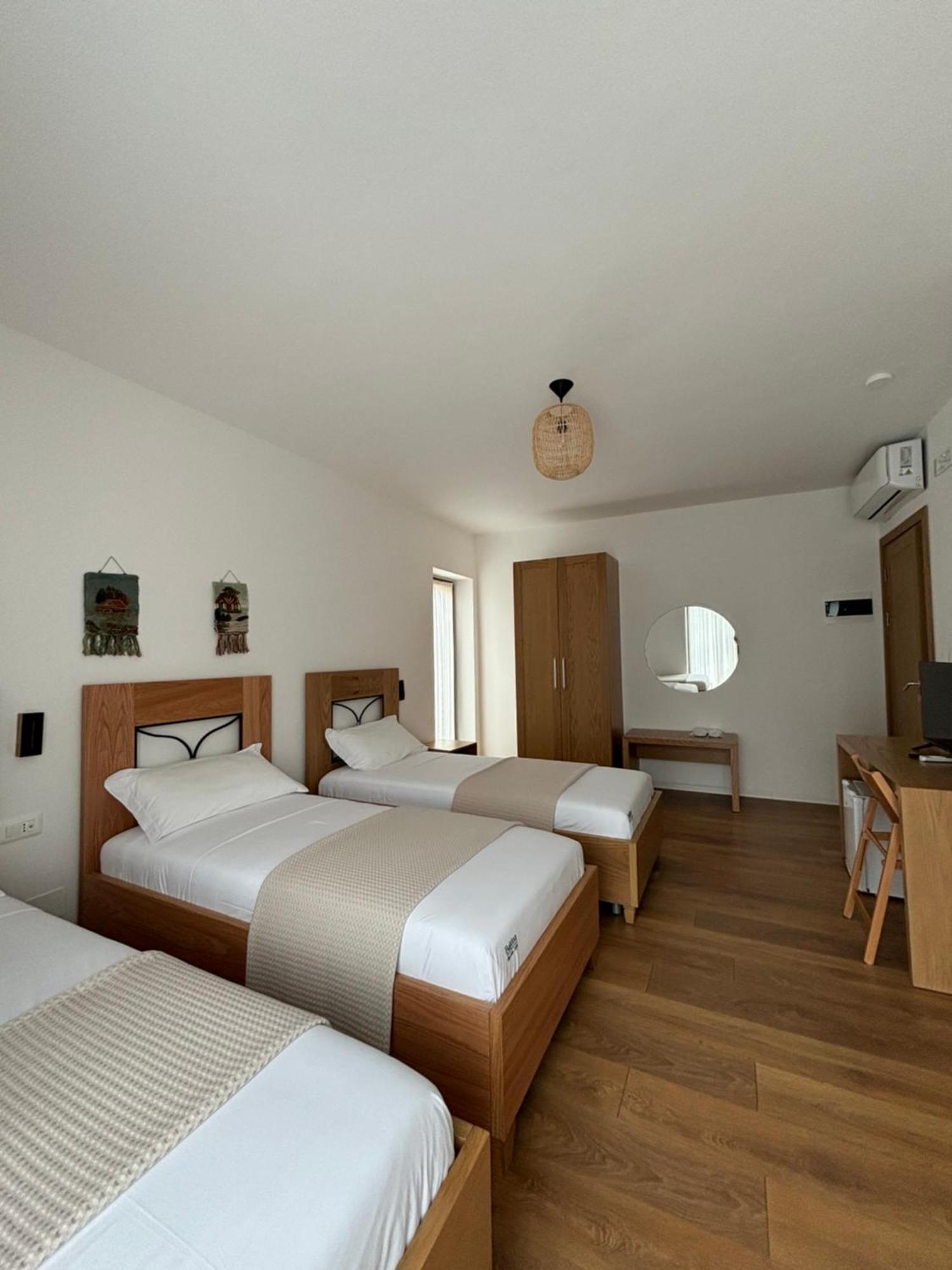 Gle-Alb Agrotourism Hotel Tepelene Екстериор снимка